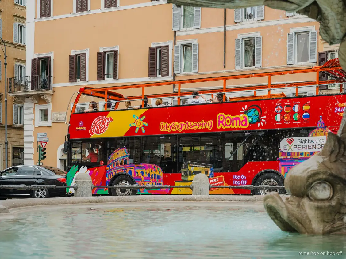 City Sightseeing hop-on hop-off bushalte nabij Piazza Venezia